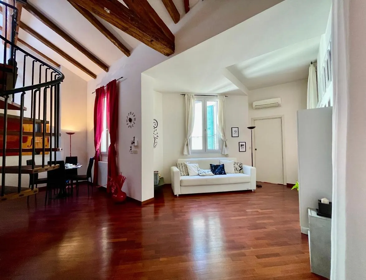 Appartamento LA CHIAVE DI VIOLINO Appartamentino musicale Bologna Italia