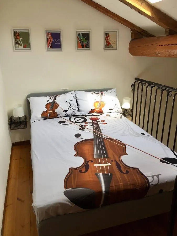 LA CHIAVE DI VIOLINO Appartamentino musicale Bologna 0*,